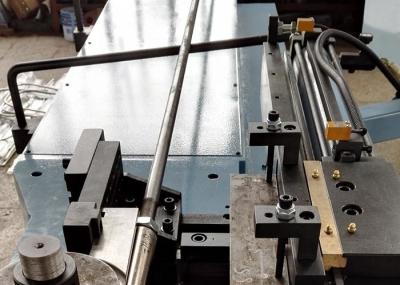 O Cnc hidráulico da máquina de dobra da tubulação do aço carbono motorizou a máquina de dobra da tubulação