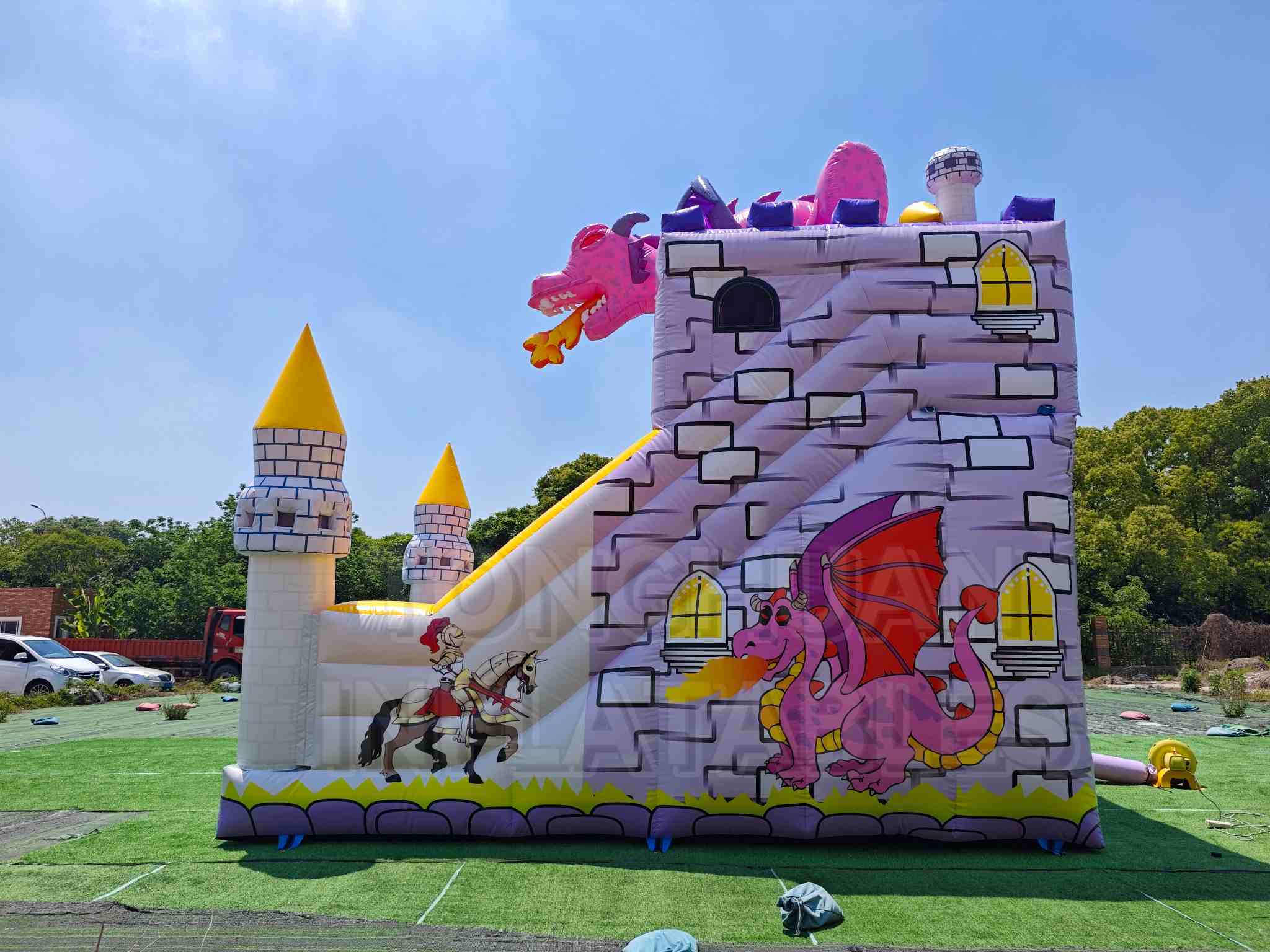 Custom Dragon Castle Inflatable Slide with Dual Lanes Climbing Wall and Tower Design for Kids Party Rental School Carnival and Outdoor Event Projects