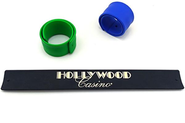 Blue Appearance Custom Silicone Slap Bands Debossed / Embossed Logos In Fundraiser