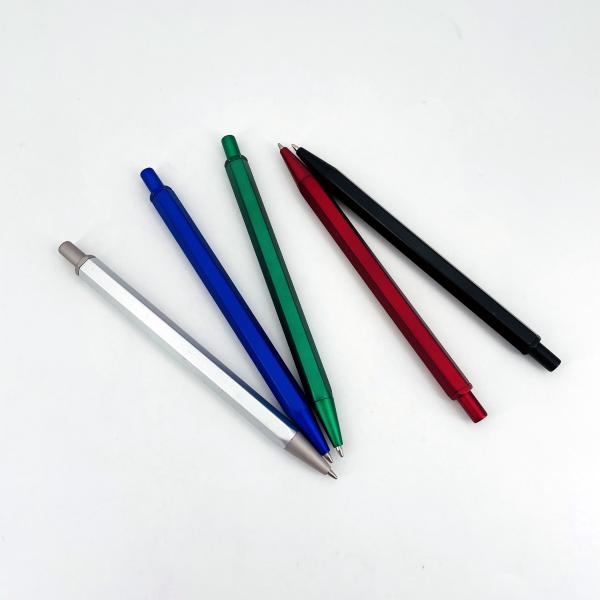 Design classique stylo à bille rétractable en aluminium à baril hexagonal