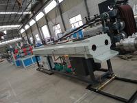 Línea plástica de alto rendimiento de la protuberancia del tubo del PVC cadena de producción del tubo doble de 120 Kg/H