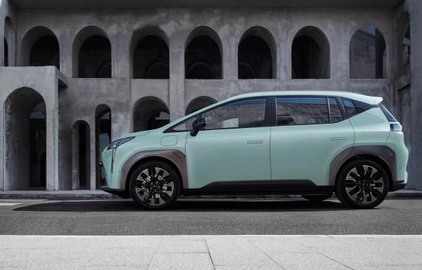 AION Y 2022 Electric EV Compact SUV 4x4 Sedan Car 500KM 600KM