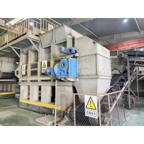 50-80 M3/h 7.5 KW Belt Conveyor Box Feeder For Clay Brick Making With Converter Feeder Machine