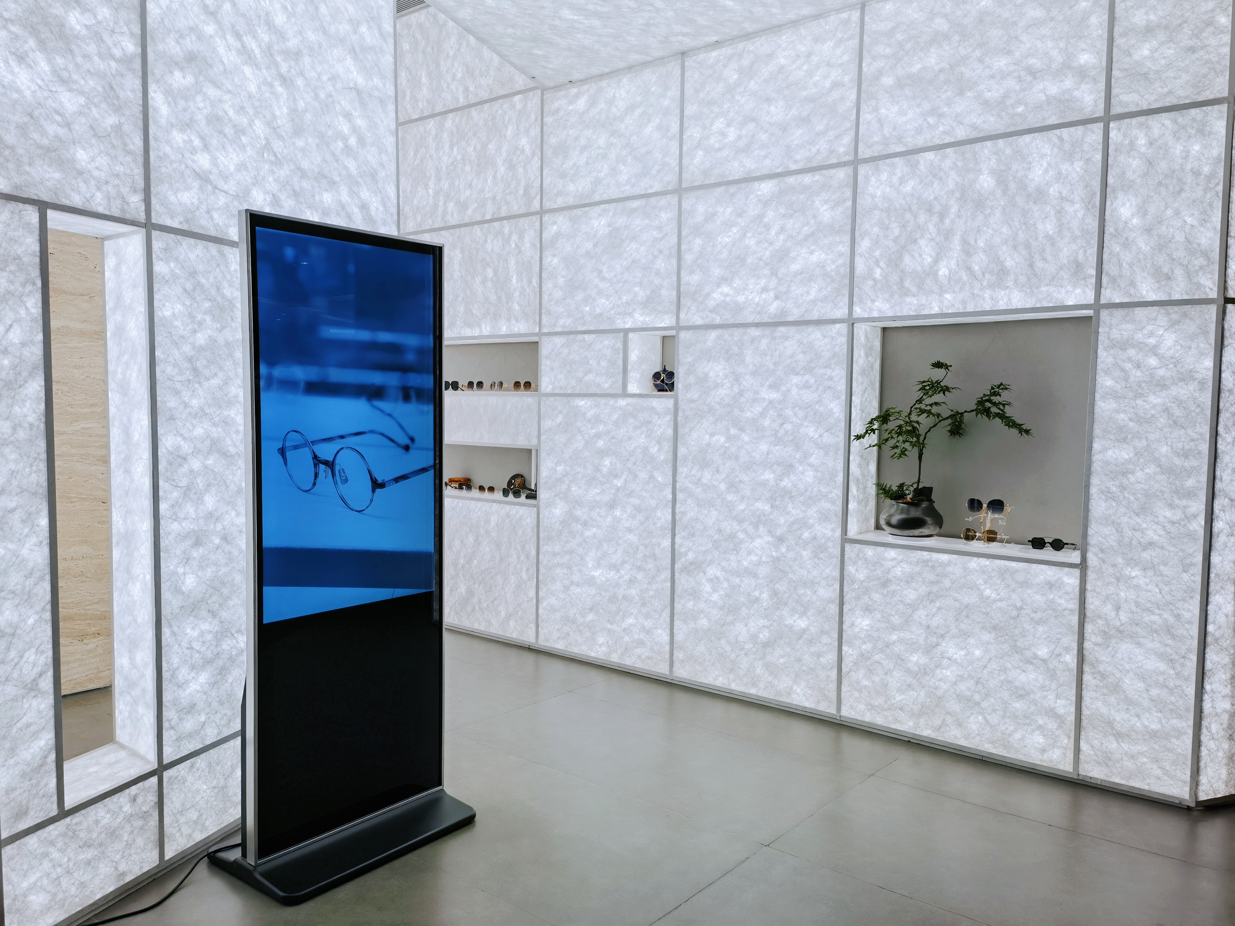 43 дюйма свободно стоящий цифровой дисплей LCD PCAP Touch 1920x1080