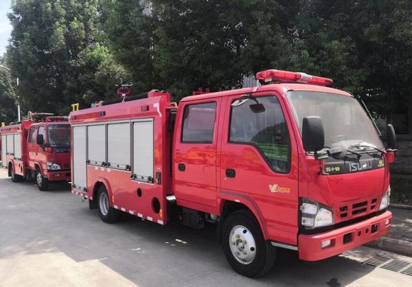 Isuzu Elf 2ton Fire Fighting Truck 2000liters Water Tanker Fire Rescue Truck