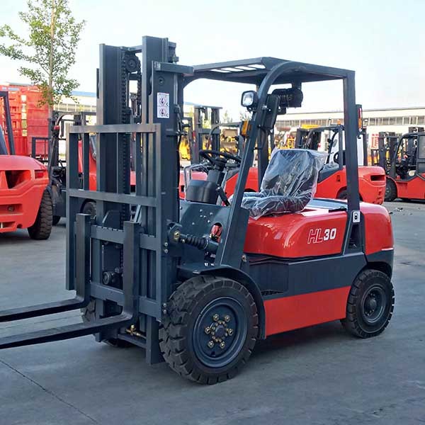 ISUZU C240 Diesel Engine Forklift Truck 3000kg Container Mast 4.5m 3T