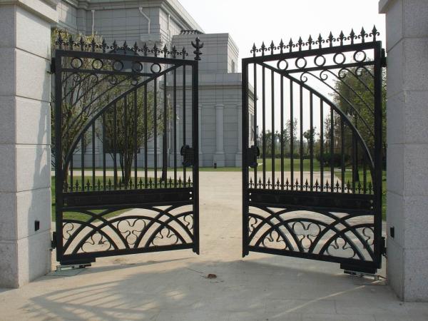 Residential / Parks Wrought Iron Doors Swing Open Style Anti Rust Coating