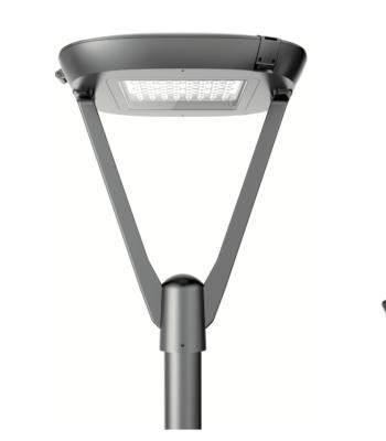 140lm/w Luminous Flux Solar Pole Lamp Garden Light in Classic European Style for Urban Lighting