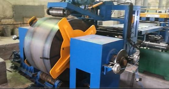 800 - a bobina laminada a alta temperatura do aço suave de 1600mm Q235A cortou à linha da máquina do comprimento