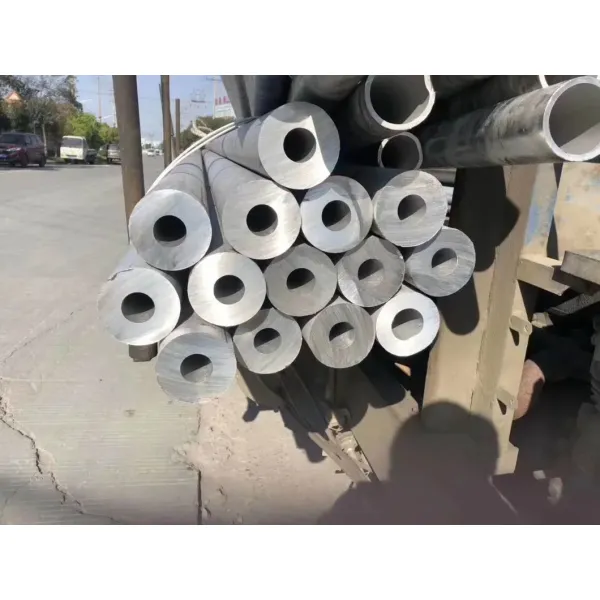Incoloy 800 HT Seamless Pipe with Hot Rolled Technique and Polished Surface for High Temperature Resistance