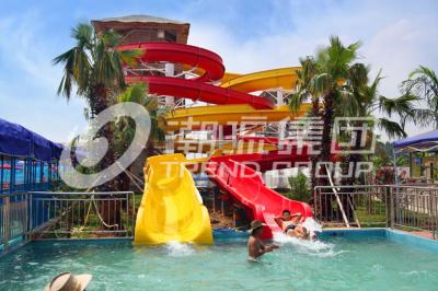 CE adulto exterior das corrediças de água da fibra de vidro do divertimento, personalizado comprimento para o parque da água