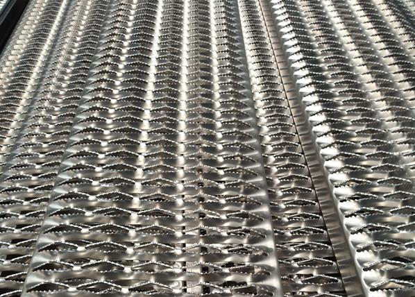 Aluminum Alloy Perforated Anti Skid Metal Plate Crocodile Jaw Type 1-3mm Thick