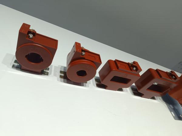 APG And Vacuum Casting Process Compatible Standard APG Clamping Machine
