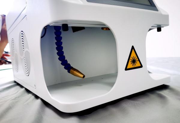 Good High Precision Model Portable Desktop Gold Silver Jewelry Laser Welding Machine with Small Focal Spot Diameter