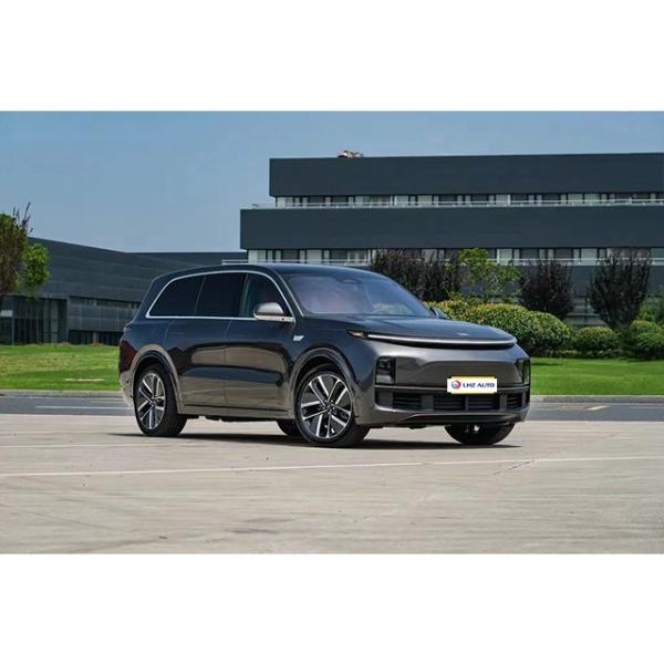 LiXiang L9 The Ultimate 8 Airbags Family SUV with Electric Driver's Seat Adjustment