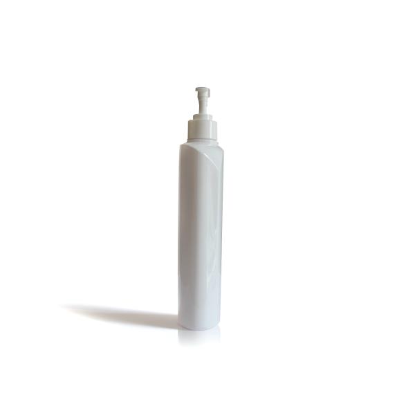 Streamline Design Plastic Cosmetic Bottles In Solid White With Plastic Pump