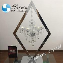 ZT-407 Novo ouro de diamantes suportar com pendurado cristal porta velas para mesa de casamento top centerpiece