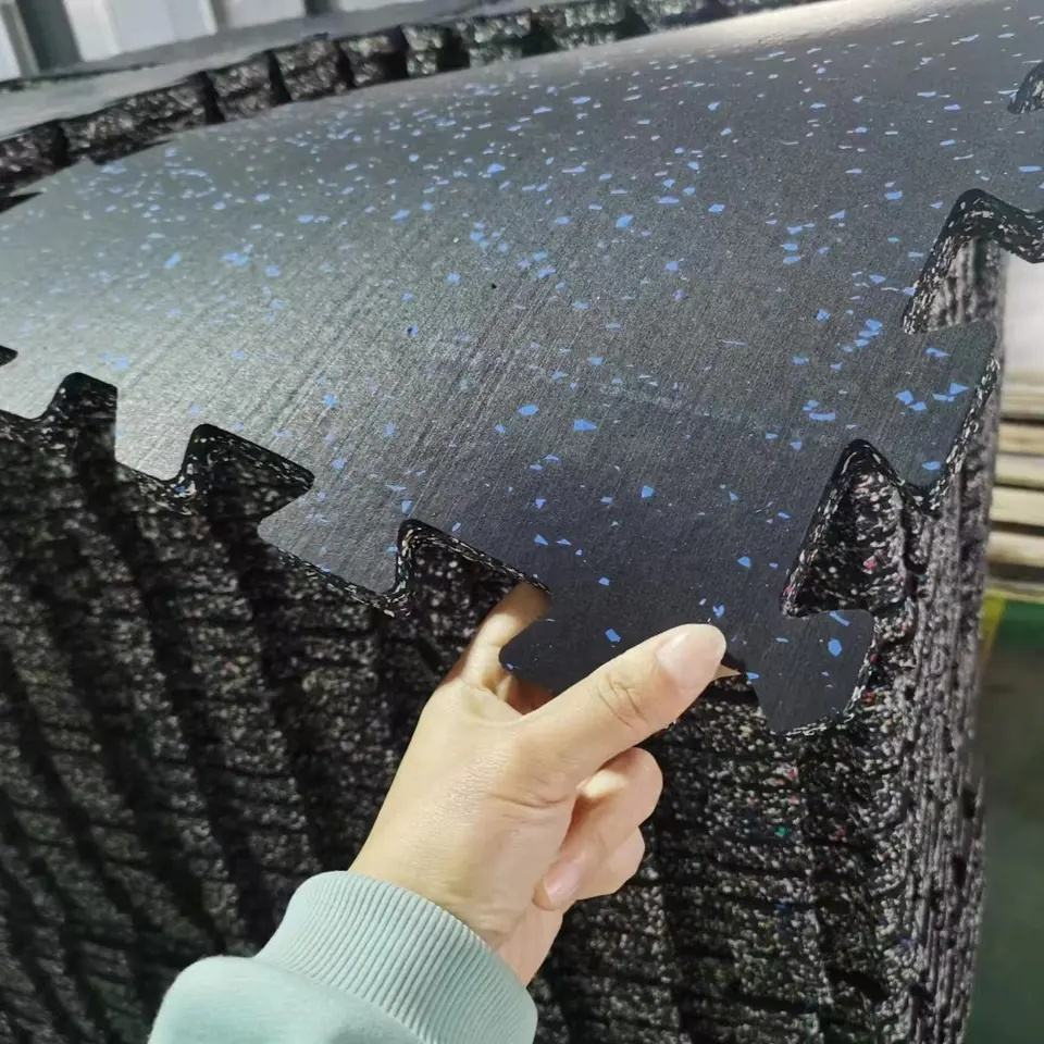 1000×1000mm Eco-Recyclable Anti-Slip Noise-Reducing Interlocking Rubber Mat for Gym Flooring