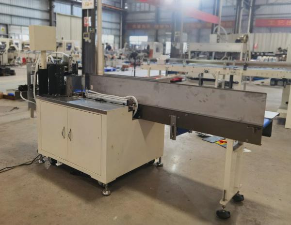 Máquina de embalaje de papel de servilletas semiautomática de buen precio para plantas manufactureras