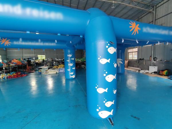 Resistência ao vento Tenda de neblina inflável Eventos ao ar livre Estações de neblina de resfriamento portáteis com bomba de pressão de jato de água
