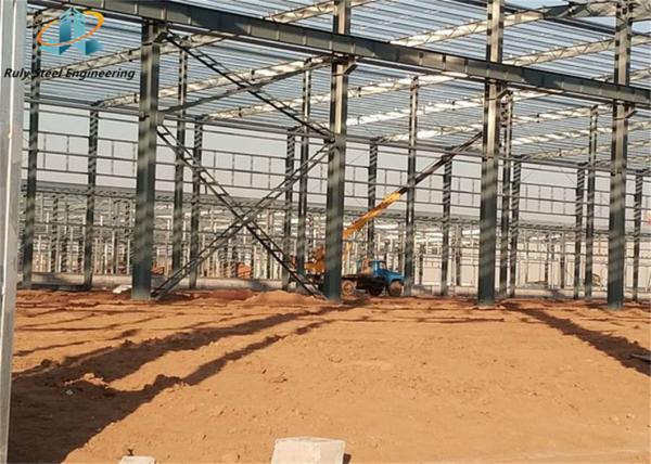 Estrutura de aço ultra-durável e de extensão para armazenamento em grande escala