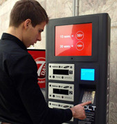 Зарядная станция сотового телефона рекламы LCD, зарядные станции для телефона электроники