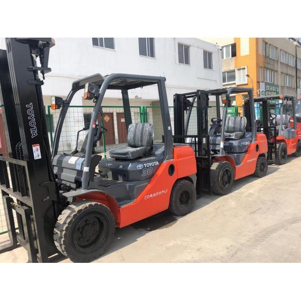 Forklift Lifting Capacity 3 Ton Japan 8FD30 Very for Fork Width 550mm at Manufacturing Plant