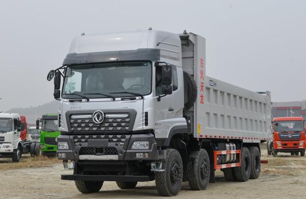 Remolque de caminhão para venda Dongfeng 8×4 Tipper 600hp Cummins Motor 6 cilindros Manual
