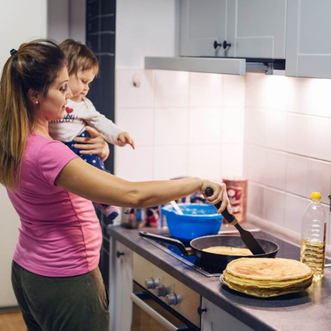 Metal Base 2.6kw Three Burner Electric Cooktop