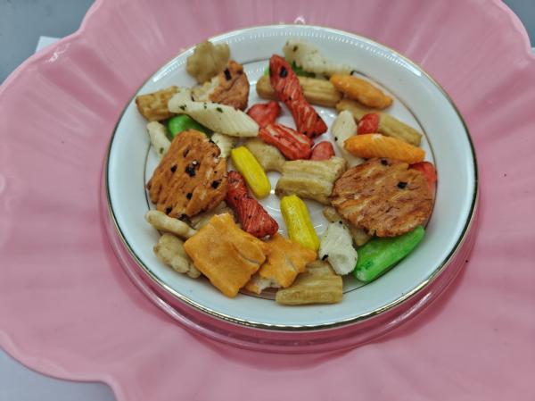 Original Customized Flavors Mixed Rice Crackers Variety Pack Bulk Packaging With Oil Ingredients