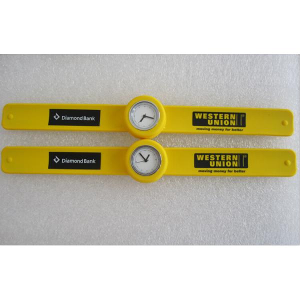 Cool Western Uion Gift Silicone Slap Watch Interchanable Face Children Watch In Yellow Band With Printing Logo