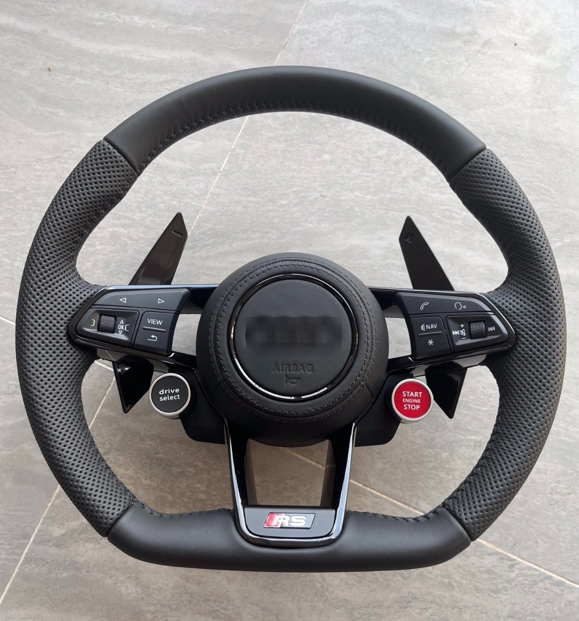 Audi R8 Multifunctional Steering Wheel Adaptation for A3 A4L A5 A6L A7 A8 Q5 Q3 Universal