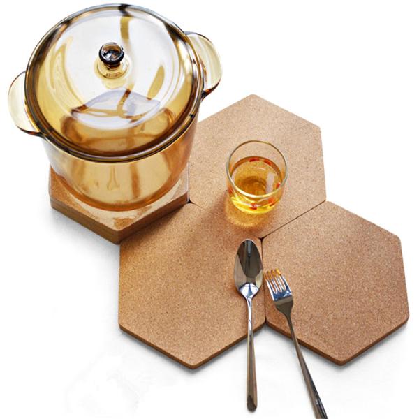 Table Decoration Accessories Must-Have Eco-Friendly Wood Cup Mat Custom Cork Coasters