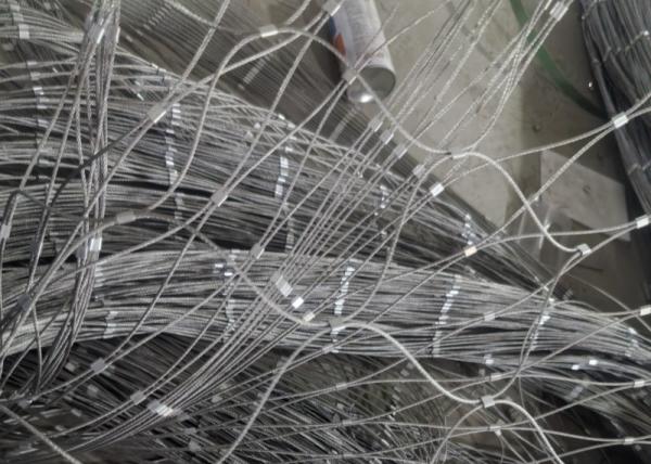 AISI 316 2.4mm Deer Enclosure Stainless Steel Wire Rope Mesh For Safety Fence