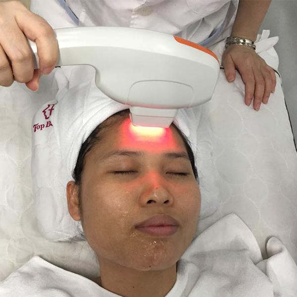 1300 нм Ударная терапия Нир Близкий свет Молоко Светлое омолаживание кожи Пулсовая машина