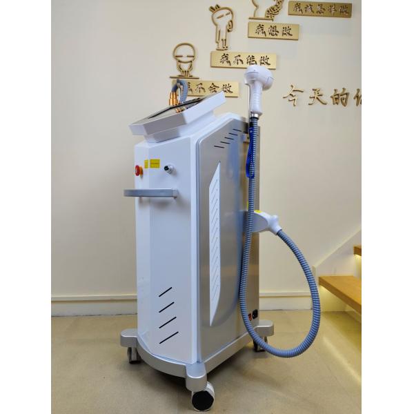755 808 1064nm Diode Laser Hair Removal Machine with Semiconductor Refrigeration