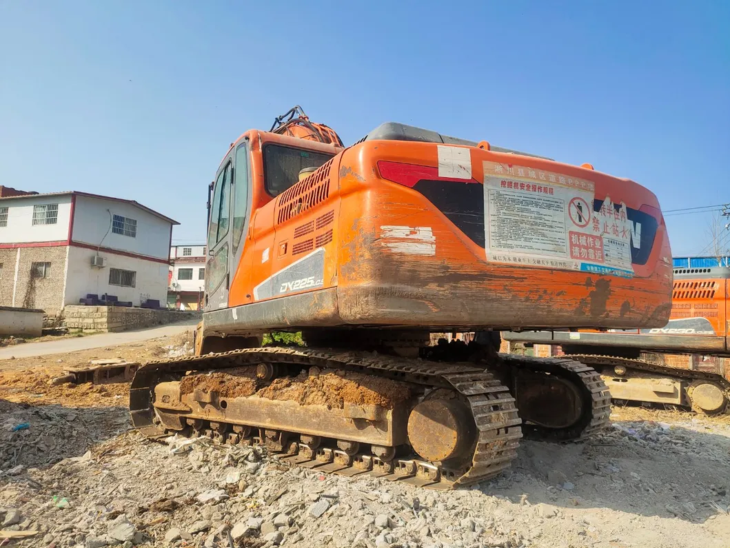 Less Hour Cheap Used 21ton Doosan Crawler Excavator Machine Second Hand Imported Dx215 220 225 Excavator for Sale