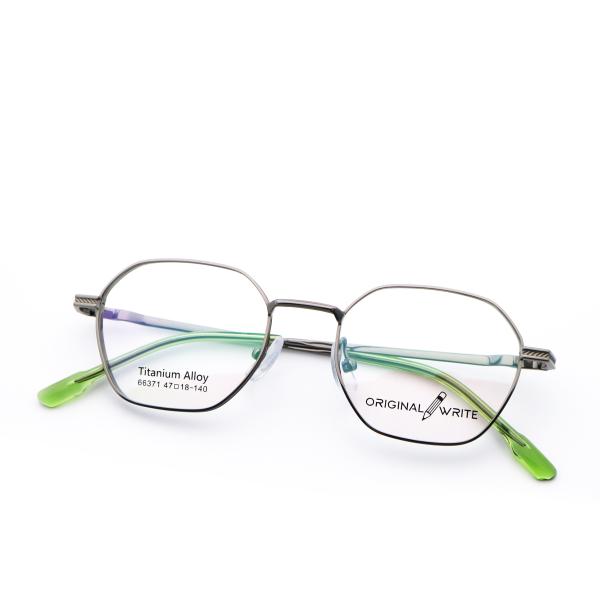 Дизайнер фабрики очков Β Титановые очки оптические 66371