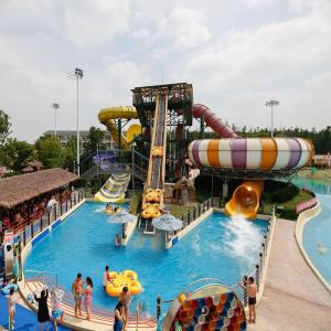 Toboggans aquatiques en fibre de verre importés de Chine pour parcs d'attractions, jeux, toboggans familiaux en radeau de fibre de verre