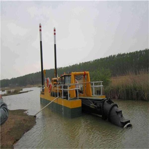 Discharge Distance 2000m 45&deg; Dredging Depth 15m Mud Dredger with ISO Certification