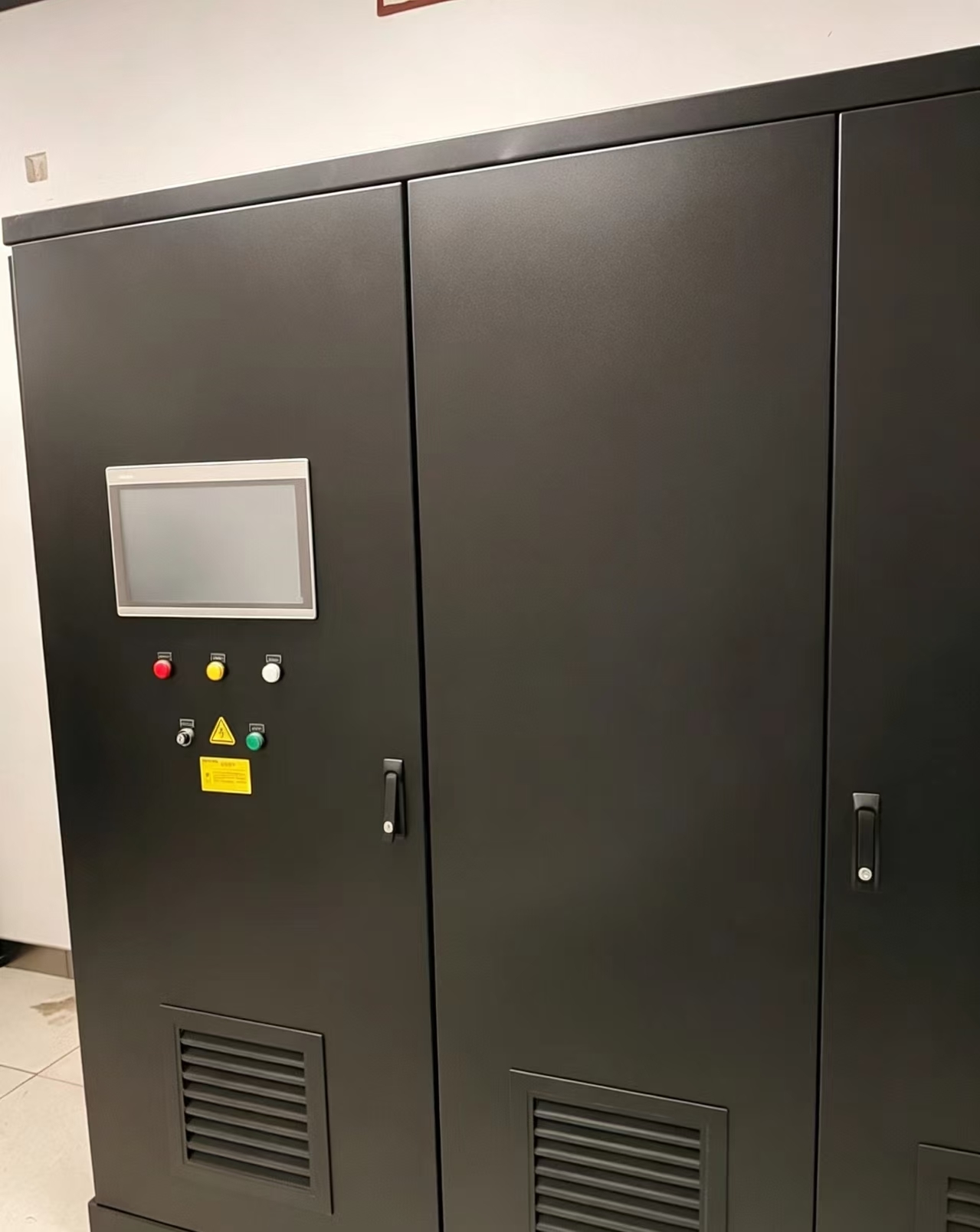 Centralized Cooling Distribution Unit for AI Data Center Liquid Cooling Applications
