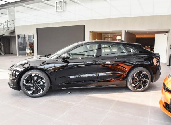Buy In Stock Chinese Export Fast Ship Smart Zeekr Electric Car Zeekr 001 Pure New Energy Sedan EV Car