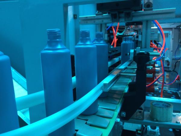 lotion bottle 2 layer HDPE Blow Molding Machine with defleshing system