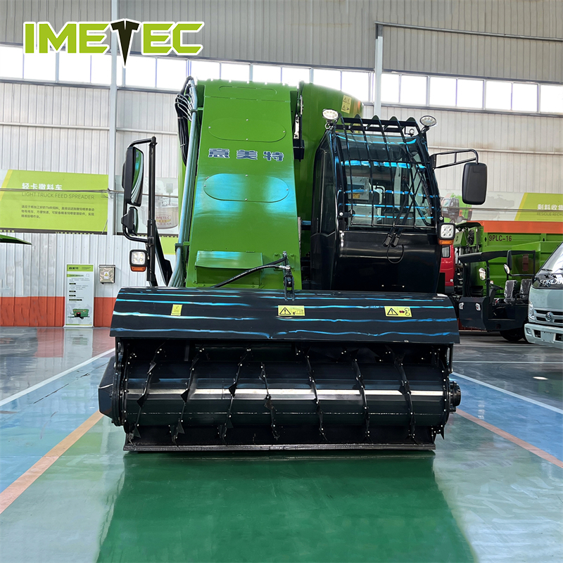 Intelligent Diet Vertical Mixer Feed Wagon Hydrostatic Drive For Cattle Sheep Farm