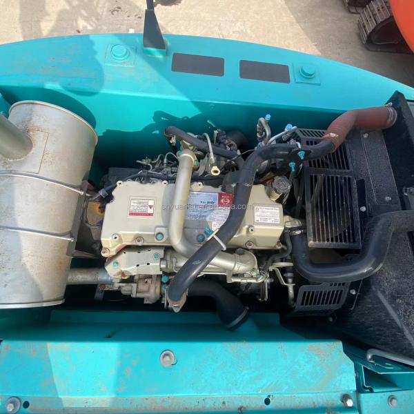 Kobelco SK200 SK210 Excavatrice à rampe avec une capacité de seau de 0,8 m3 et une puissance de 114 kW