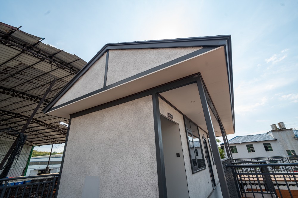 Yoncheng Quality Choice Lightweight Innovative Prefab Modular Triangular Wooden Steel Structure House Modern Design Customizable