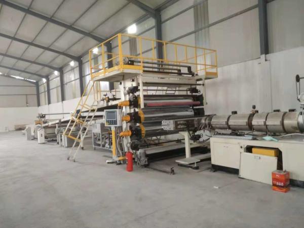 600 kg/h Linha de produção de folhas de PVC de mármore 2 mm-4 mm Especificações Linha de folhas de PVC