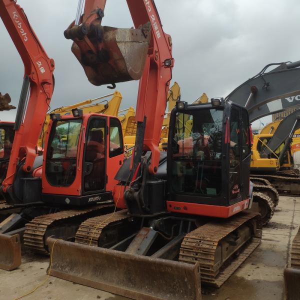Used Kubota 8ton Excavator 47.8KW Engine Red 0.31m Bucket Showroom Locations Worldwide