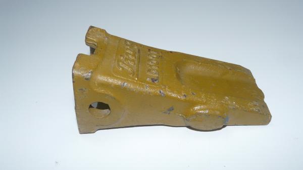 Yellow Mini Excavator Tooth HRC 48 - HRC 52 Small Bucket Teeth For Excavator SY75