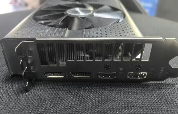Une carte graphique Rx590 8g GDDR5 8000MHz est en stock.
